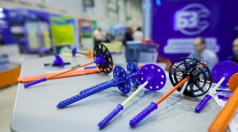 Чем крепить утеплитель?